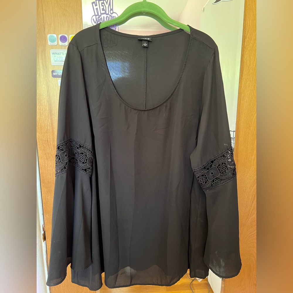 Black blouse from Torrid with lace detail long sleeve size 1